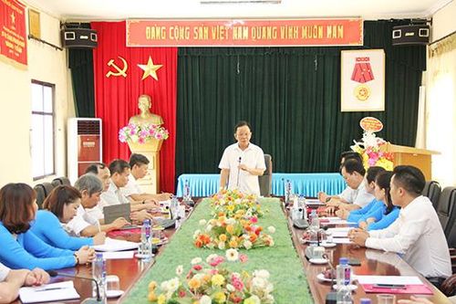 Đồng chí Bí thư tỉnh ủy thăm và làm việc với Đài PT-TH tỉnh