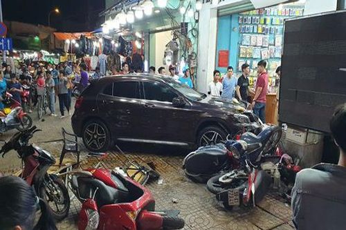 Toàn bộ diễn biến vụ nữ lái xe Mercedes gây tai nạn hàng loạt ở cầu Nguyễn Tri Phương