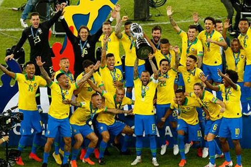 Brazil vô địch và thống trị các giải thưởng cá nhân