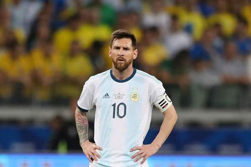 HLV Brazil nói thẳng mặt Messi sau khi vô địch