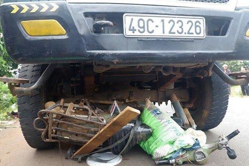 Xe tải phóng nhanh, đâm tử vong người phụ nữ buôn ve chai xấu số