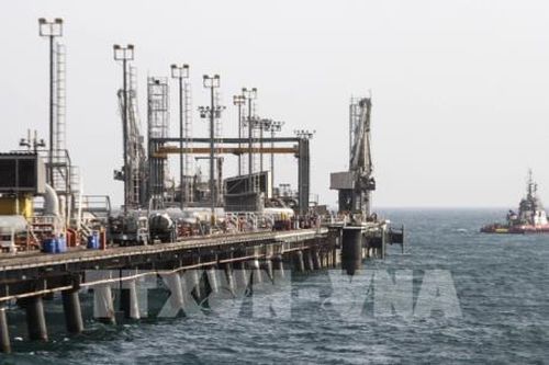 Giá dầu tăng do căng thẳng xung quanh chương trình hạt nhân của Iran