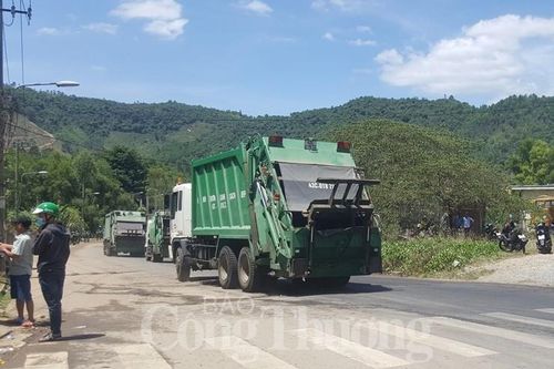 Đà Nẵng: Nỗ lực đưa hàng nghìn tấn rác thải tồn lưu tại các khu dân cư về bãi rác