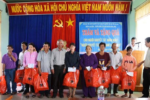 Chăm lo người khuyết tật và trẻ mồ côi: Trách nhiệm cả cộng đồng