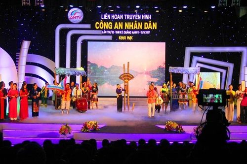 Lần đầu tiên thi tác phẩm phát thanh tại Liên hoan Truyền hình, Phát thanh CAND