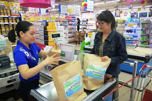 Thành phố Hồ Chí Minh: Chung tay đẩy lùi rác thải nhựa, túi ni lông