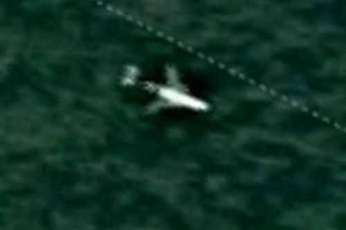 Bí ẩn sự mất tích của MH370: Máy bay rơi ở rừng Campuchia hay bị hố đen hút?