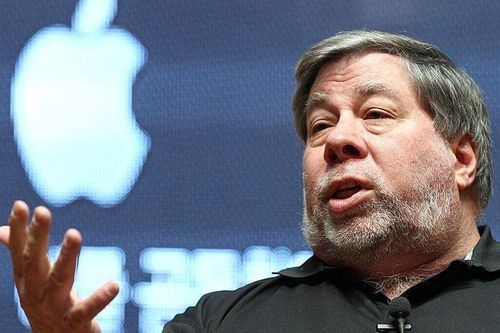 Đồng sáng lập Apple: 'Mọi người nên thoát khỏi Facebook'