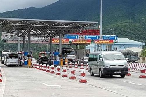 Bộ GTVT 'tuýt còi' yêu cầu tạm dừng thu phí tại 4 trạm BOT