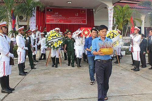 Keo sơn hữu nghị hai nước Việt – Lào