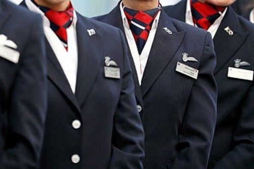 Khỏa thân chạy quanh khách sạn, phi hành đoàn British Airways mất việc