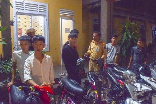 Bắt hàng chục 'quái xế' thu giữ 19 phương tiện gây náo loạn đường phố