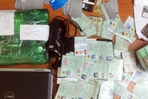 Làm giả 100 CMND và hộ khẩu để vay tiền trên ứng dụng online