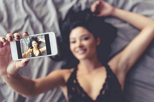 Giới trẻ Mỹ và văn hóa 'cuồng' iPhone, kỳ thị người không dùng