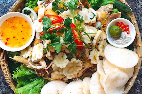 Gỏi măng cụt là đặc sản hấp dẫn của tỉnh nào?