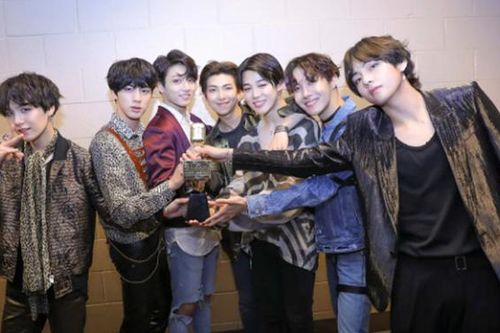 BTS không thể hình dung sẽ gọi nhóm nhạc với cái tên nào khác