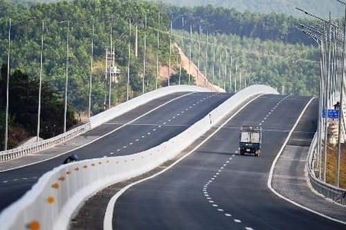 Nâng tốc độ cao tốc Hạ Long - Vân Đồn lên 100 km/giờ