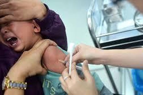 TP. HCM: Xuất hiện 2 trường hợp đầu tiên phản ứng vắc xin Com Be Five