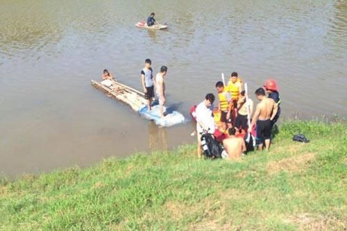 Lạng Sơn: Cô gái bỏ lại điện thoại, nhảy cầu Đông Kinh