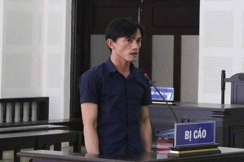 Mải nghe nhạc lúc lái xe, tài xế tông chết người phụ nữ ở Đà Nẵng