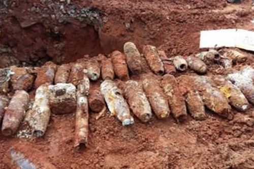 Di dời trụ điện 'đụng' trúng kho đạn dưới chân đèo Bảo Lộc