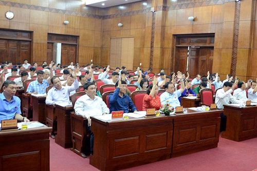 HĐND tỉnh biểu quyết thông qua 19 nghị quyết
