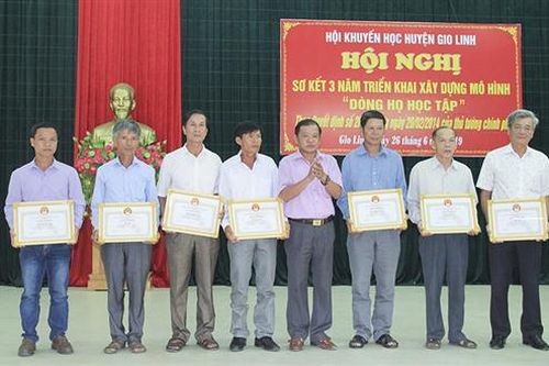 Khơi dậy niềm đam mê học tập cho con cháu trong dòng họ ở Gio Linh