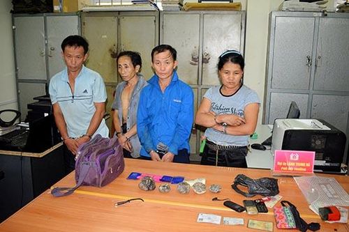 Bắt các đối tượng mua bán, sử dụng ma túy