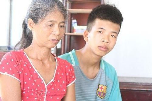 Cảnh khốn khó của thiếu phụ nuôi con bệnh, giờ mắc u tuyến giáp không tiền chữa trị
