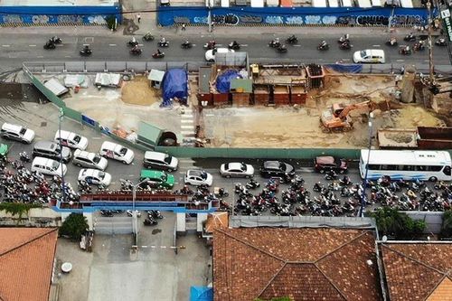 Bí thư Nhân: 'Hạ tầng giao thông là điểm nghẽn lớn nhất của TP.HCM'