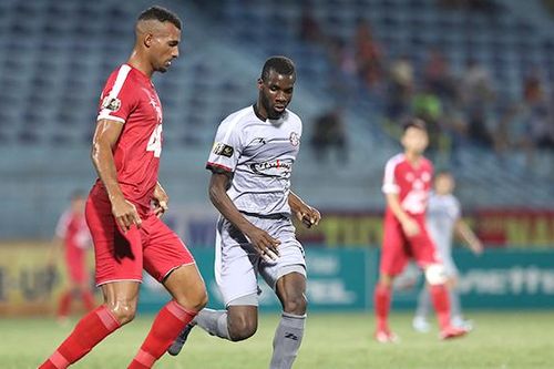 CLB TPHCM sa sút không phải vì '5 đánh 1'?