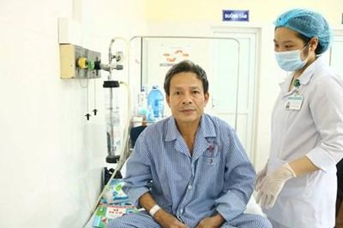 Bệnh viện Phổi Trung ương phẫu thuật thành công ca bệnh '2 trong 1'