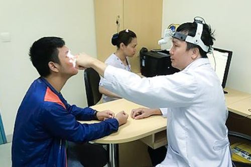 Cậu bé Nha Trang mang căn bệnh hiếm chỉ 3 người mắc trên thế giới