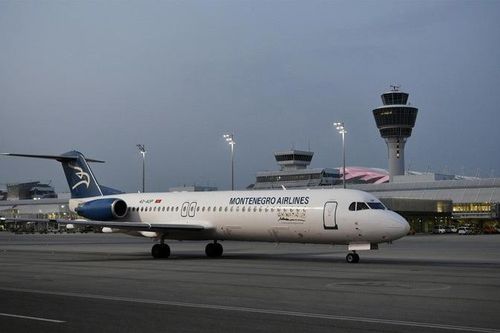 Máy bay hạ cánh khẩn vì phi công ngất đột ngột