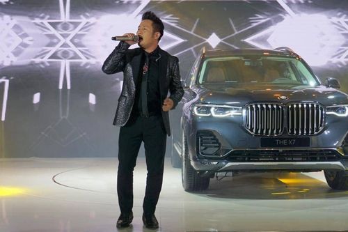 BMW mang dàn SUV 'chân dài' ra mắt khách hàng Hà Nội