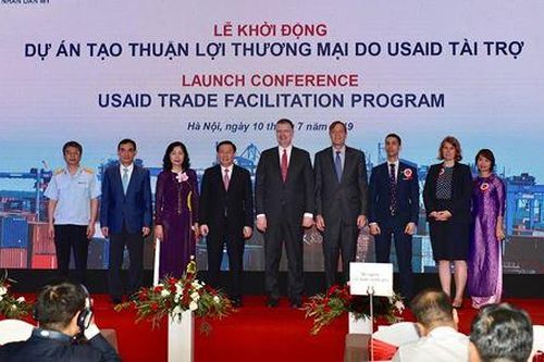 'Dự án tạo thuận lợi thương mại': Nâng cao quan hệ hải quan - DN