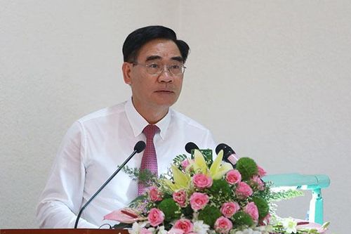 Kinh tế - xã hội phát triển nhưng còn nhiều khó khăn, thách thức