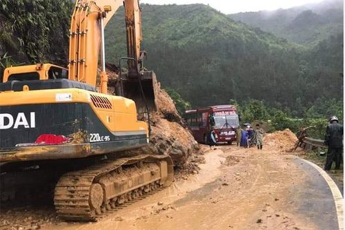 Tạm thông tuyến Quốc lộ 4D, đoạn Lào Cai đi Lai Châu