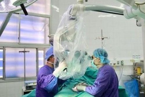 Người vợ cắt phăng của quý của chồng đối diện hình phạt nào?
