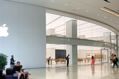 Apple Store tại 'kỳ quan sân bay' Changi có gì hấp dẫn?