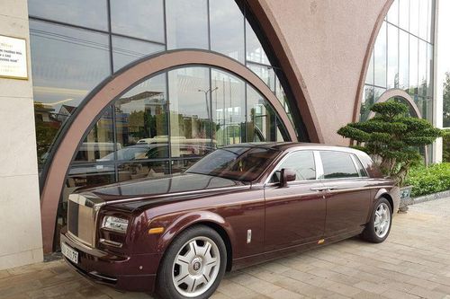 Đại gia 'điếu cày' Lê Thanh Thản sở hữu bao nhiêu xe Rolls-Royce?
