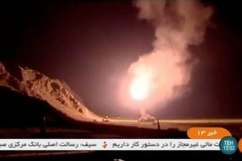 Quân đội Iran dội bão lửa diệt khủng bố ở biên giới