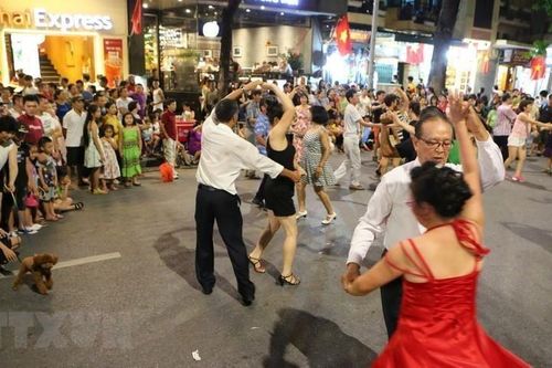 Nhiều chương trình kỷ niệm 20 năm Hà Nội 'Thành phố vì hòa bình'