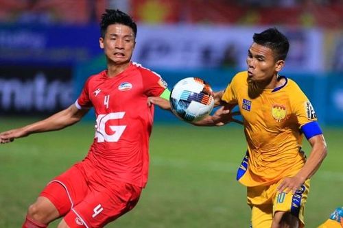 CLIP: Thua Nam Định, Viettel 'phơi áo' ngay trên sân Thiên Trường