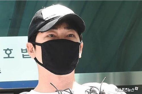 Kang Ji Hwan đưa ra tuyên bố ngắn gọn sau phiên thẩm vấn tại tòa về tội tấn công tình dục!