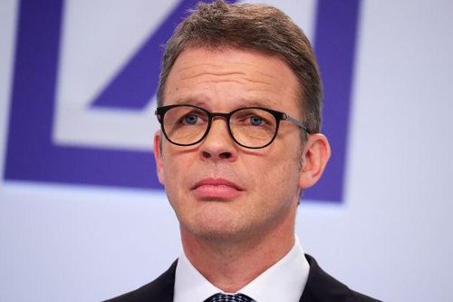 Nhân viên Deutsche Bank bị khiển trách vì mua quần áo đắt tiền giữa kế hoạch sa thải hàng loạt