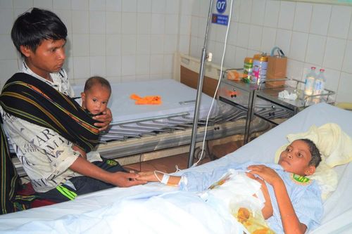 Nước mắt người mẹ trẻ bị ung thư