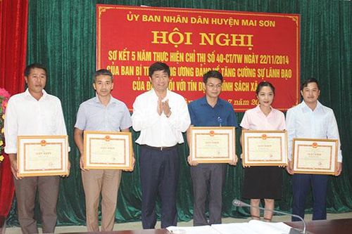 Mai Sơn: Sơ kết 5 năm thực hiện Chỉ thị số 40 của Ban Bí thư Trung ương Đảng về 'Tăng cường sự lãnh đạo của Đảng đối với tín dụng chính sách xã hội'