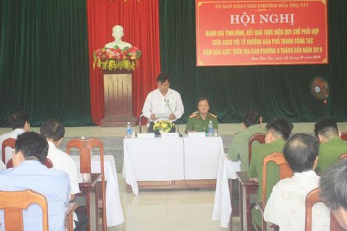 Tuyên dương 12 tổ trưởng dân phố và CSKV