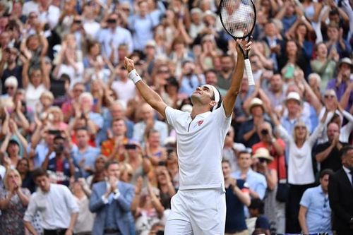 Federer nói gì sau hạ Nadal ở 'Siêu kinh điển' Wimbledon?